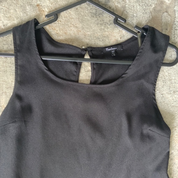 ♠️CUTE BLACK SLEEVLESS,WITH BOTTOM DETAIL - Picture 3 of 5